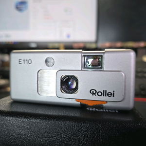 Rollei E110 카메라