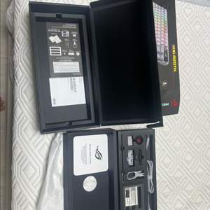 ASUS ROG AZOTH 키보드 적축