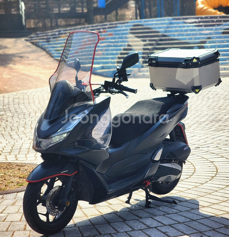 21년식 PCX125 ABS 배달세팅 블랙 팝니다--3