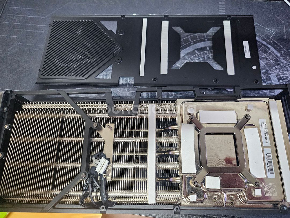 ASUS ROG RTX 4090 방열판,백플레이트--1