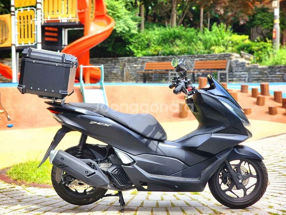 22년식 PCX125 ABS 3000키로 블랙 팝니다--1