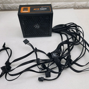 제이씨현 파워 TUNDRA PRO 700W 입니다