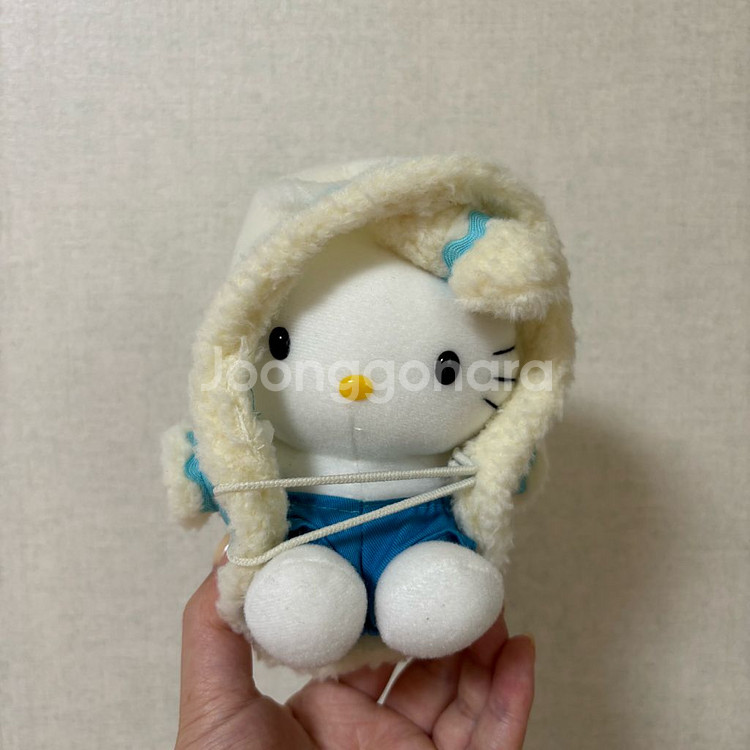 고전 세계 전통의상 키티 인형--0