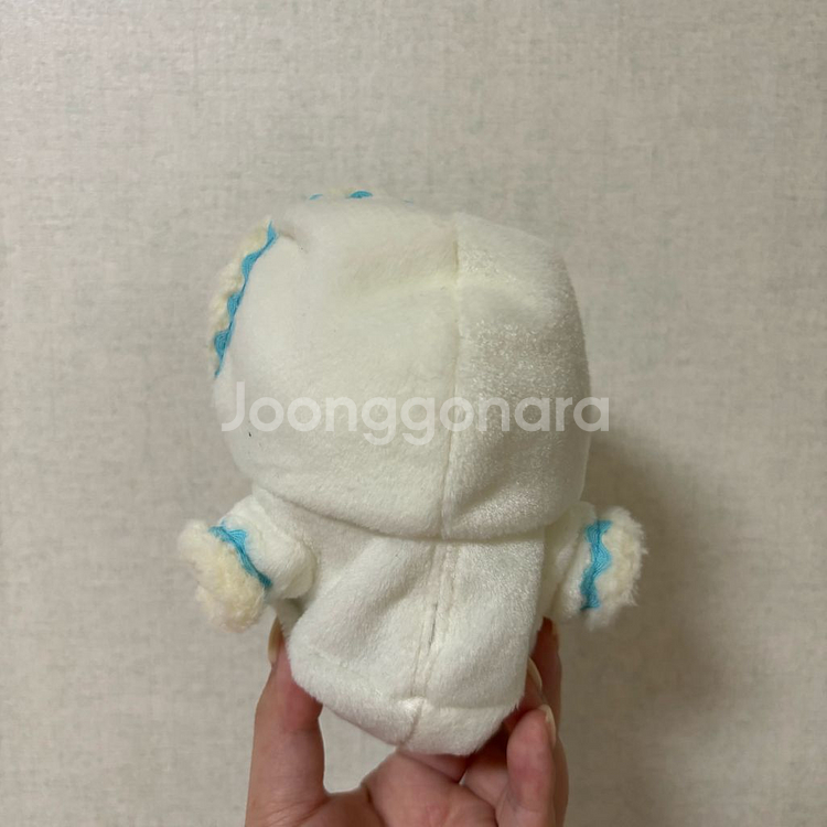 고전 세계 전통의상 키티 인형--1