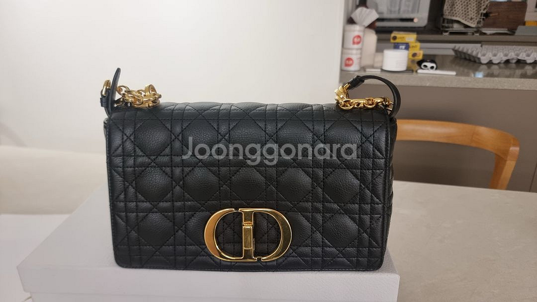 디올 카로백 미디움 블랙 금장--0