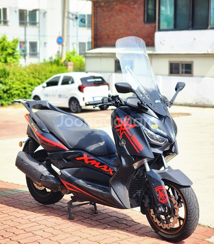 21년식 XMAX300ABS 블랙 7.9km 최저가--0