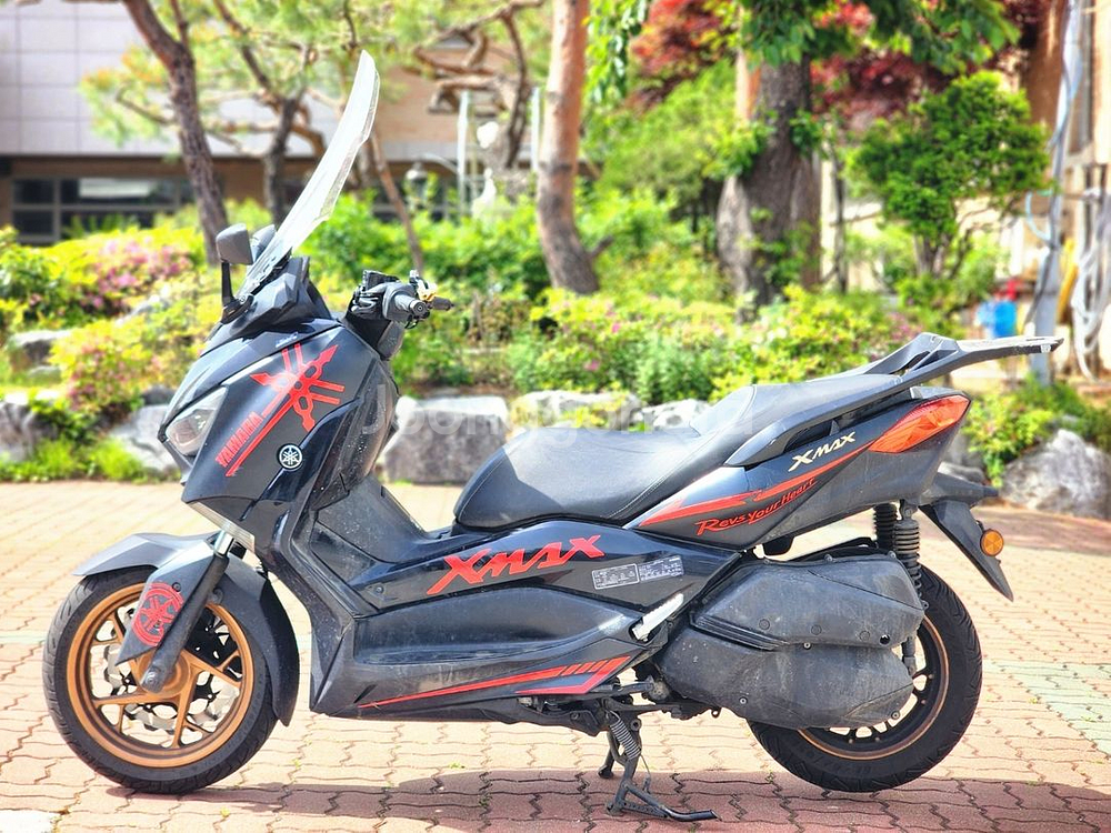 21년식 XMAX300ABS 블랙 7.9km 최저가--3