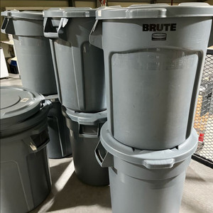 브루트(75L)뚜껑포함 5개 (1개당 35,000원)