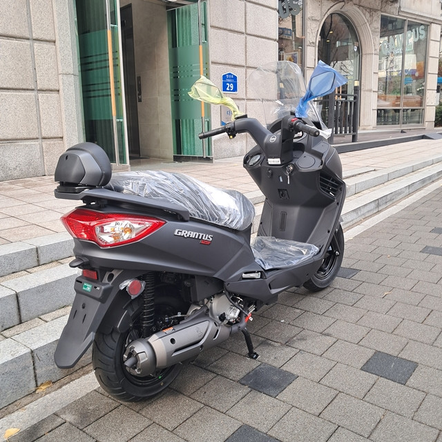 그란투스125 배달전용 오토바이 SYM KR모터스 이미지