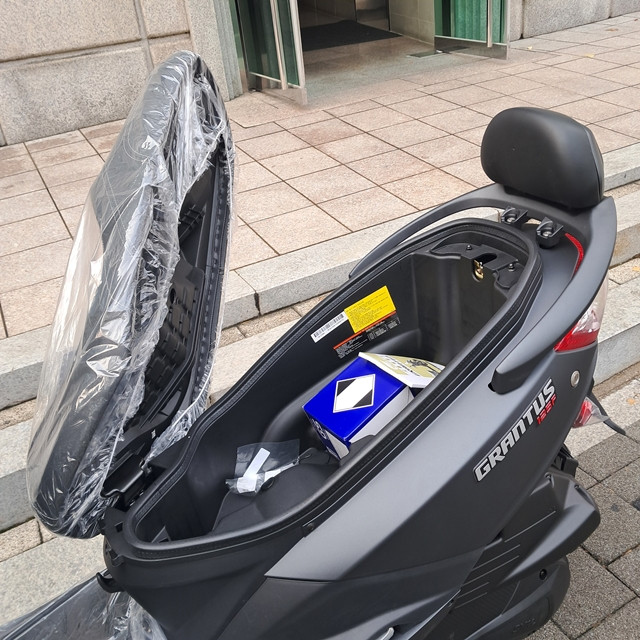 그란투스125 배달전용 오토바이 SYM KR모터스 이미지