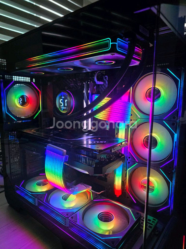 라이젠7 9800X3D RTX5080 감성본체 급매--0