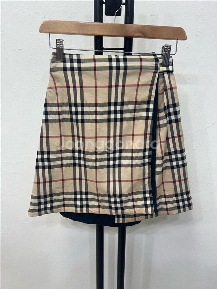 정품) 버버리 노바체크 랩스커트 10--0