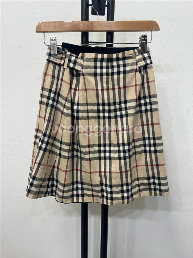 정품) 버버리 노바체크 랩스커트 10--4