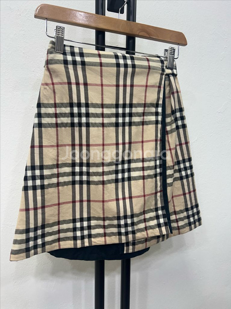 정품) 버버리 노바체크 랩스커트 10--1