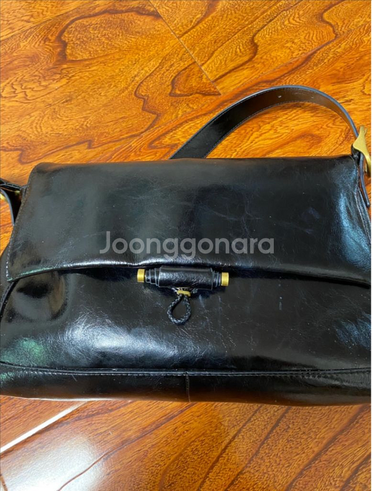 루에브르 라지 블랙 가죽 숄더백--2