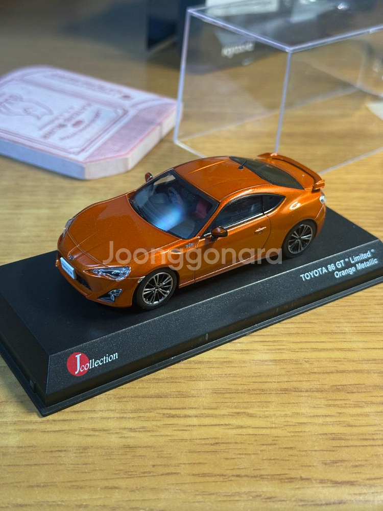 1/43 교쇼 도요타 GT86 오렌지--2