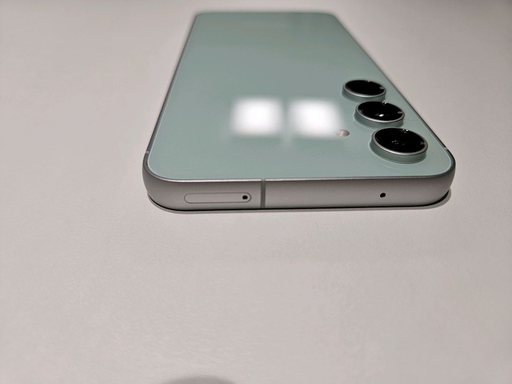 갤럭시S23FE AA급 휴대폰 싸게 팔아요--3