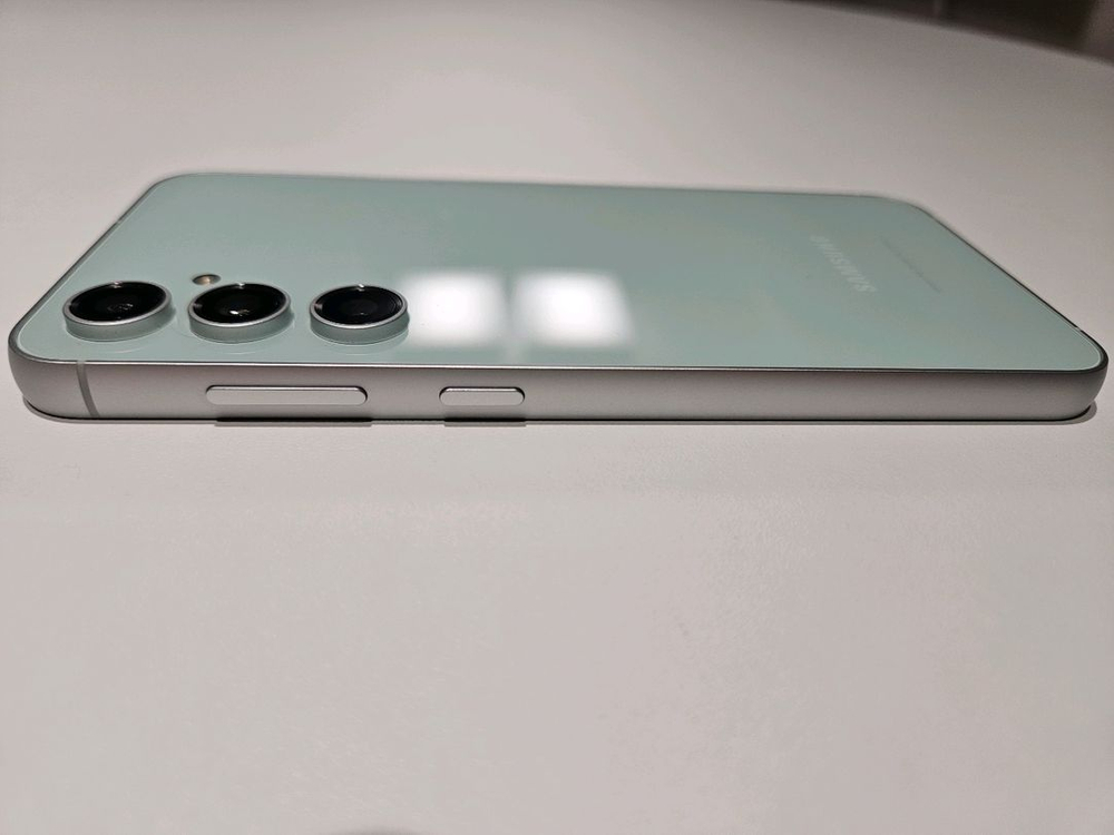 갤럭시S23FE AA급 휴대폰 싸게 팔아요--4