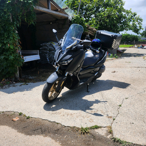 xmax300
