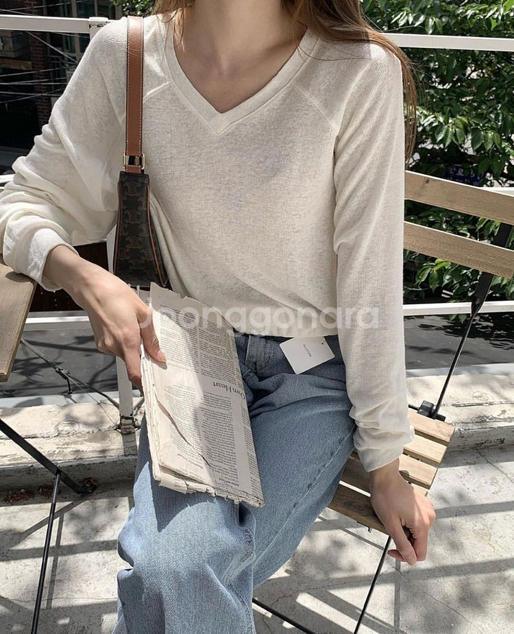 (F) 브이넥 린넨 여리 니트 아이보리 한번 착용--0
