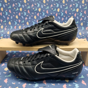 나이키 티엠포 레더 축구화265.