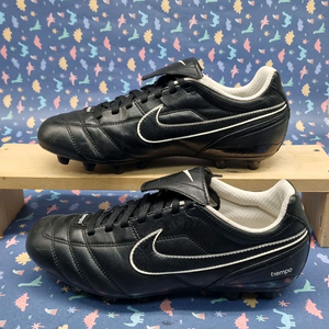 나이키 티엠포 레더 축구화265.
