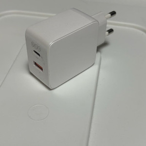 qcy 65w 태블릿 고속충전기