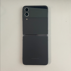 갤럭시 Z 플립4 매트블랙 256GB 모델입니다.