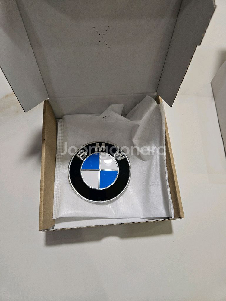 BMW 순정 트렁크 엠블럼 (중고, 상태 좋음)--0