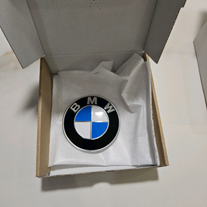 BMW 순정 트렁크 엠블럼 (중고, 상태 좋음)