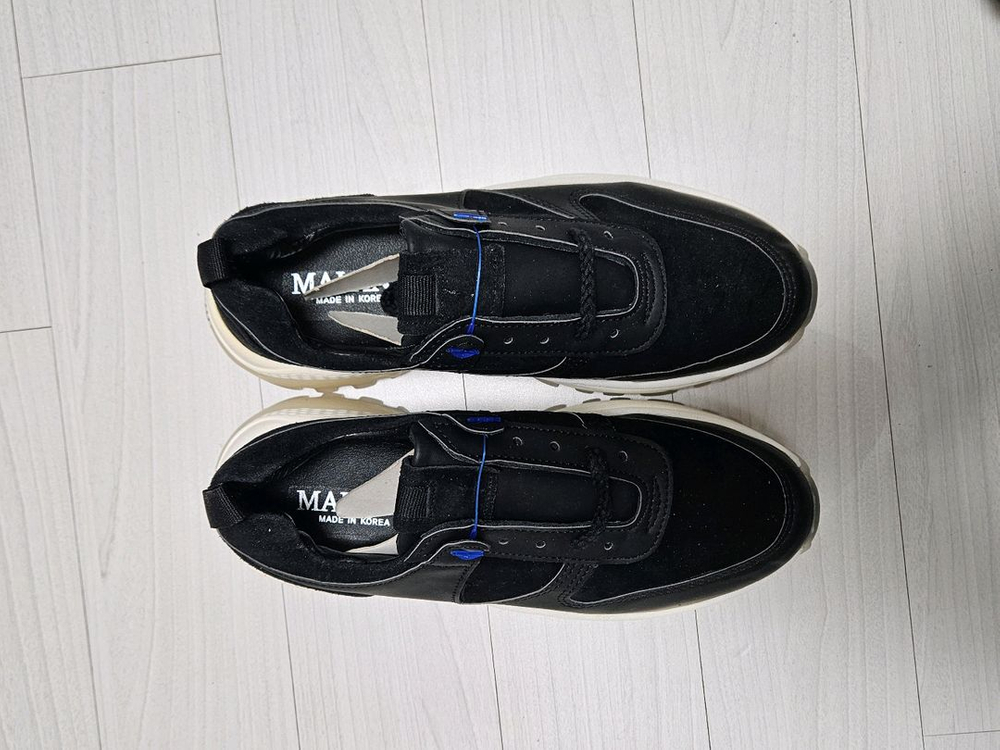 급매 새상품) 통굽 블랙 스니커즈 여성 운동화 230사--1