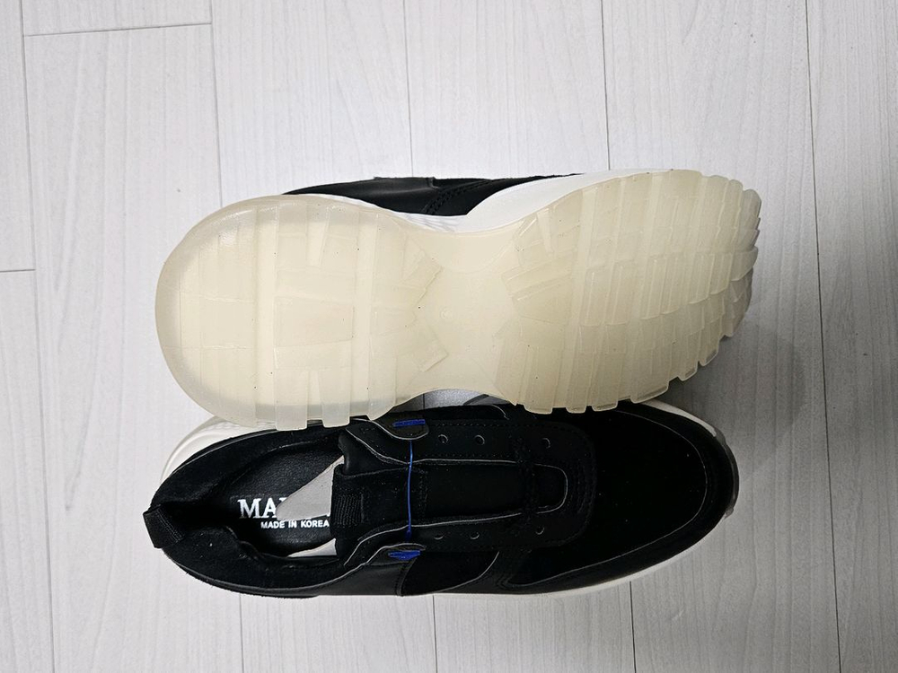 급매 새상품) 통굽 블랙 스니커즈 여성 운동화 230사--2