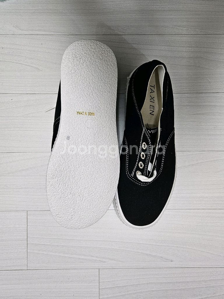 급매 새상품) 블랙 화이트힐 스니커즈 여성 운동화 23--2