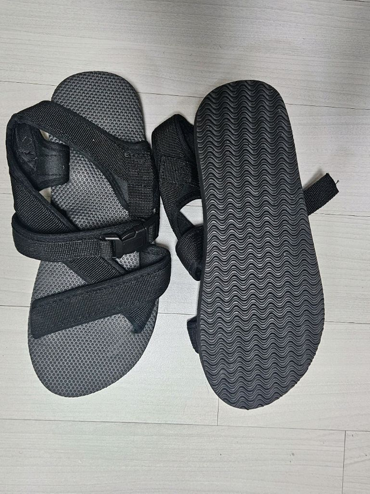 급매 새상품) 스트랩 버클 슬리퍼 여성 샌들 뮬 구두--2