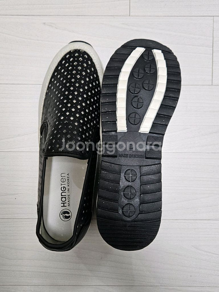 급매 새상품) 행텐 펀칭 통굽 슬립온 여성 운동화 블랙--2