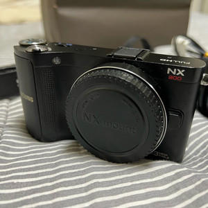 삼성 카메라 Nx200 바디 팔아요