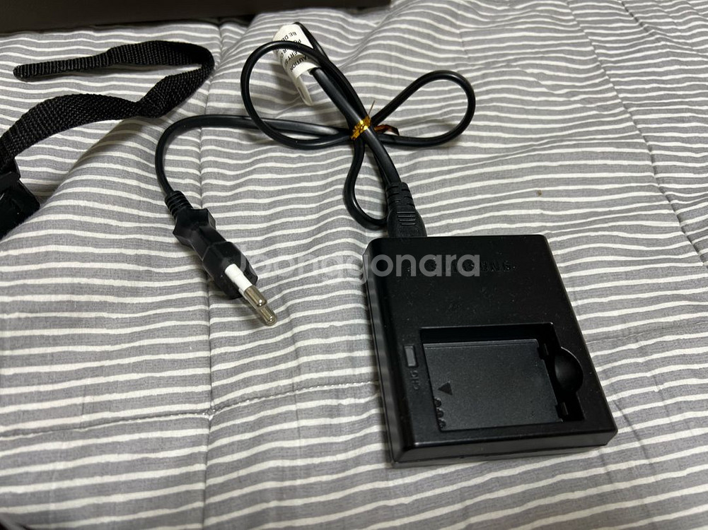 삼성 카메라 Nx200 바디 팔아요--7