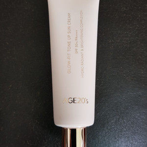 에이지투웨니스 글로우 핏 톤업 선크림 50ml