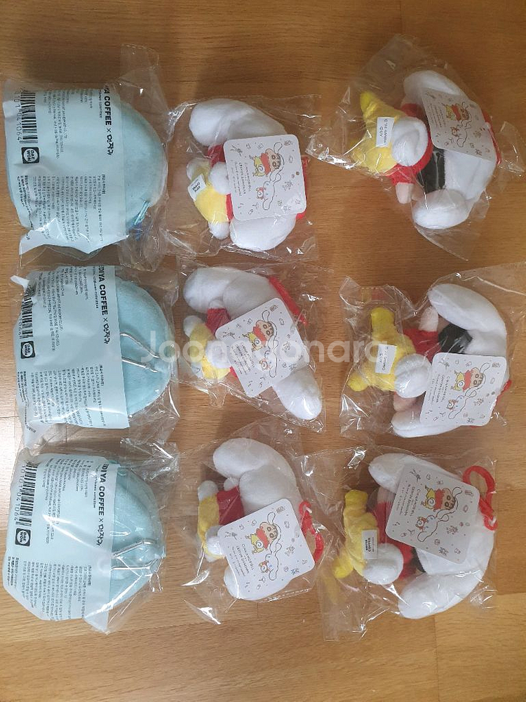 짱구 시나모롤 인형 키링 및 먼작귀 파우치 이디야콜라보--3