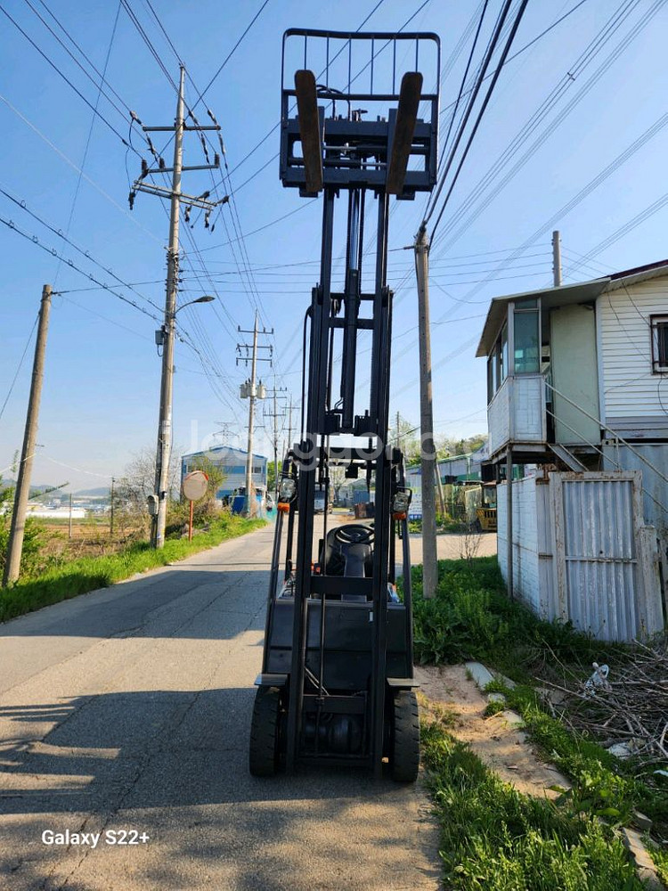 중고지게차 두산 프로5 1.8톤 3단 자동발 디젤지게차--4