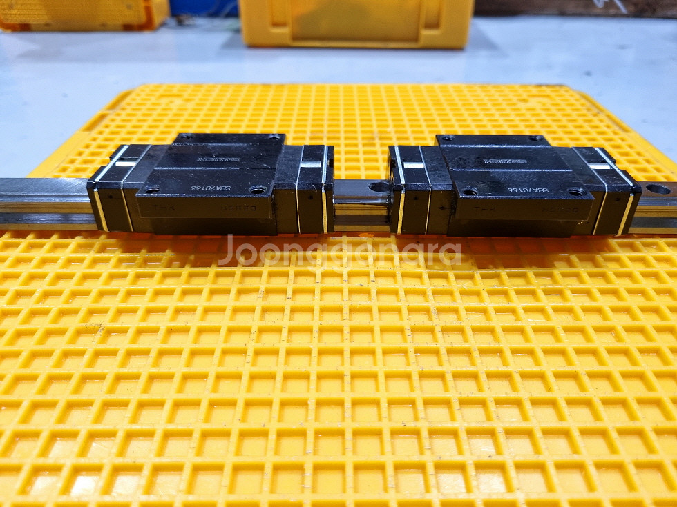 THK HSR20A 레일3220 중고 LM가이드--1