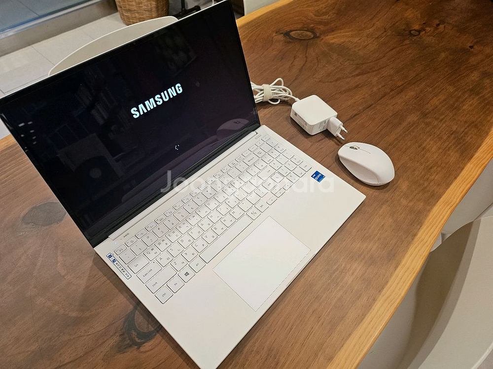 삼성노트북 NT950XDA--1