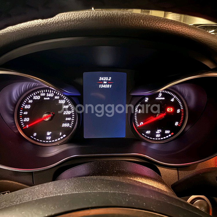 벤츠glc220d 4matic 17년식13.4만킬로개인--6