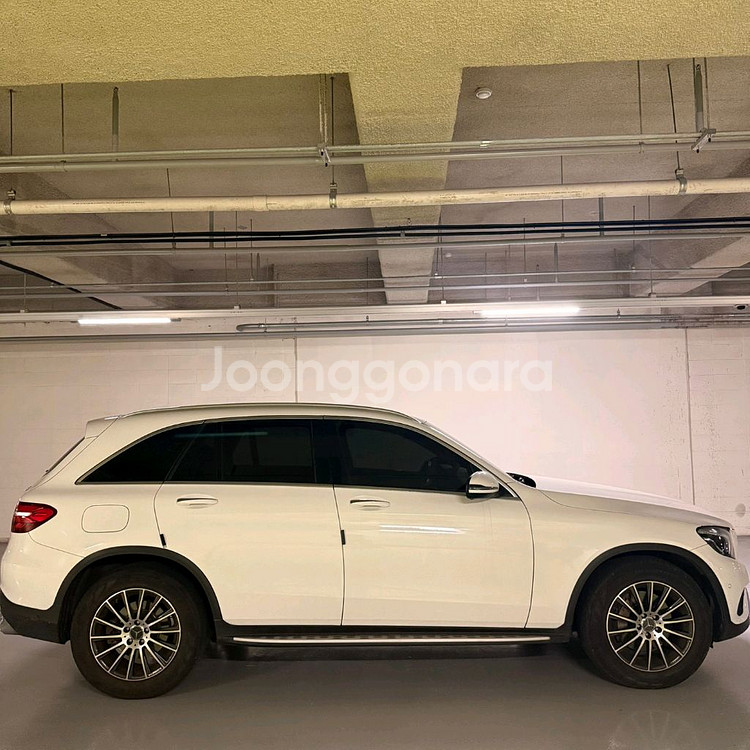 벤츠glc220d 4matic 17년식13.4만킬로개인--2