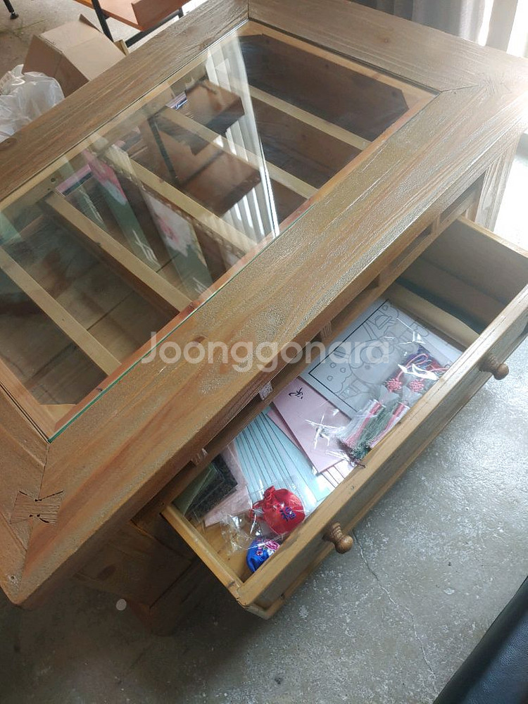고급스런 원목 장식테이블. 엔틱가구 거실장 진열장--2