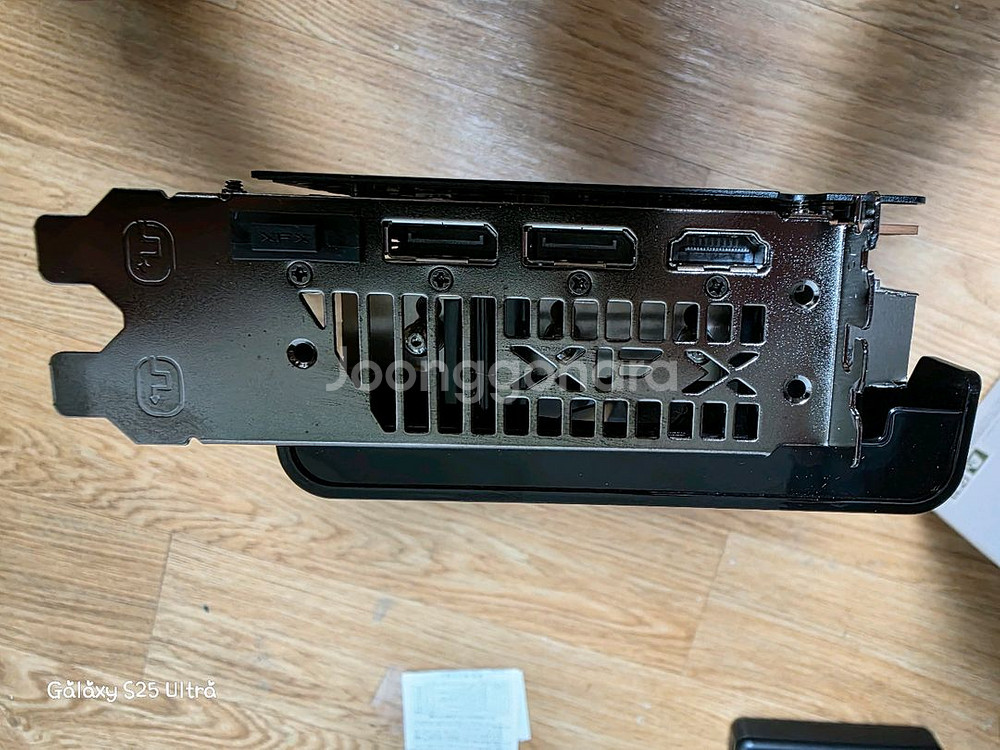 XFX 라데온 RX 6800 SWFT 319 CORE--2