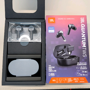 JBL QUANTUM TWS (정품) 판매 합니다