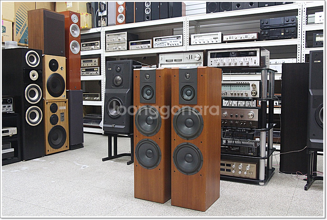 JBL(미국) 플로어 스탠딩 스피커 모델 LX2005--1