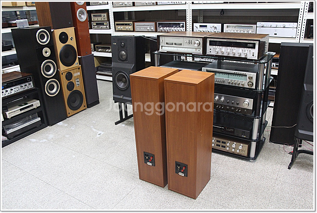 JBL(미국) 플로어 스탠딩 스피커 모델 LX2005--8