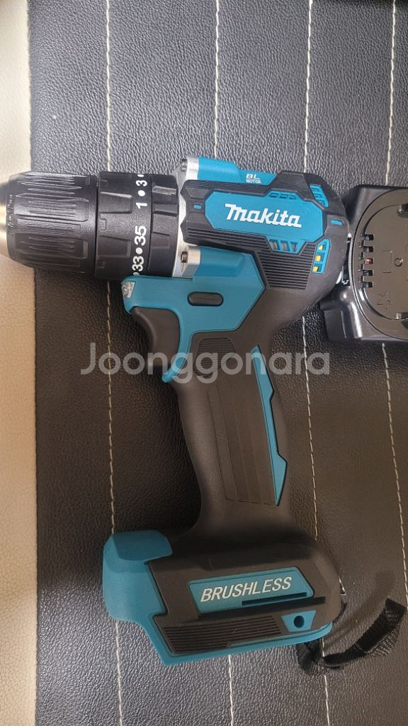 마끼다 충전식 전기 드릴 새상품 팝니다.--3